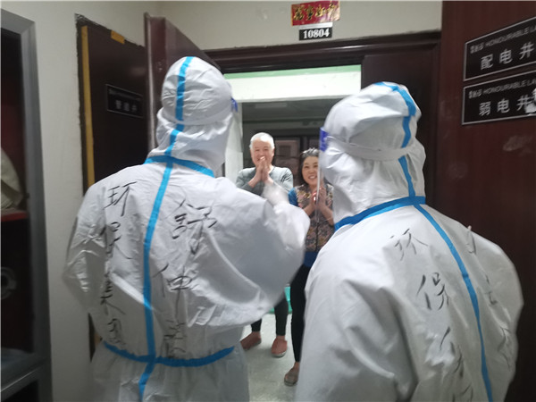 亚星yaxin集团：暂时党支部全力买通群众生涯物资包管“最后一百米”