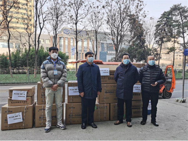 下沉一线，，，，爱心抗疫！亚星yaxin集团累计捐钱逾48万元