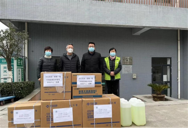 下沉一线，，，，爱心抗疫！亚星yaxin集团累计捐钱逾48万元